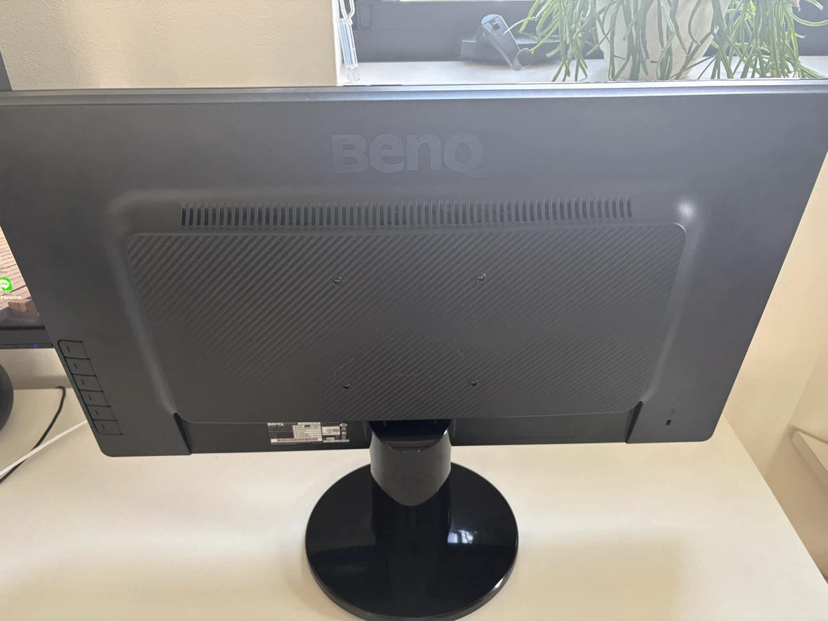 【BenQ GL2460】24インチ モニター 純正スタンド付きの写真2枚目