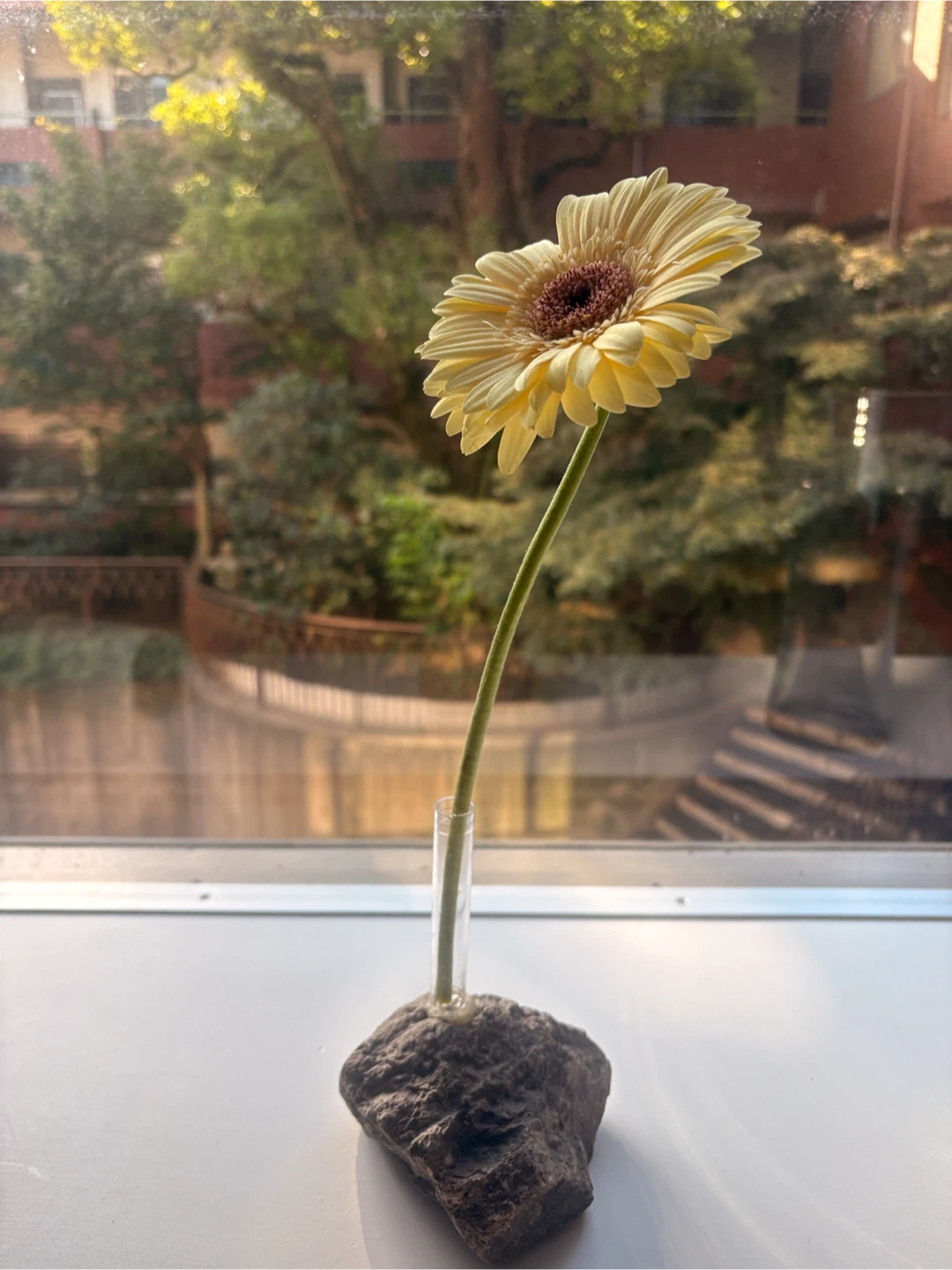 石とガラスの一輪挿し、花瓶セットの写真2枚目