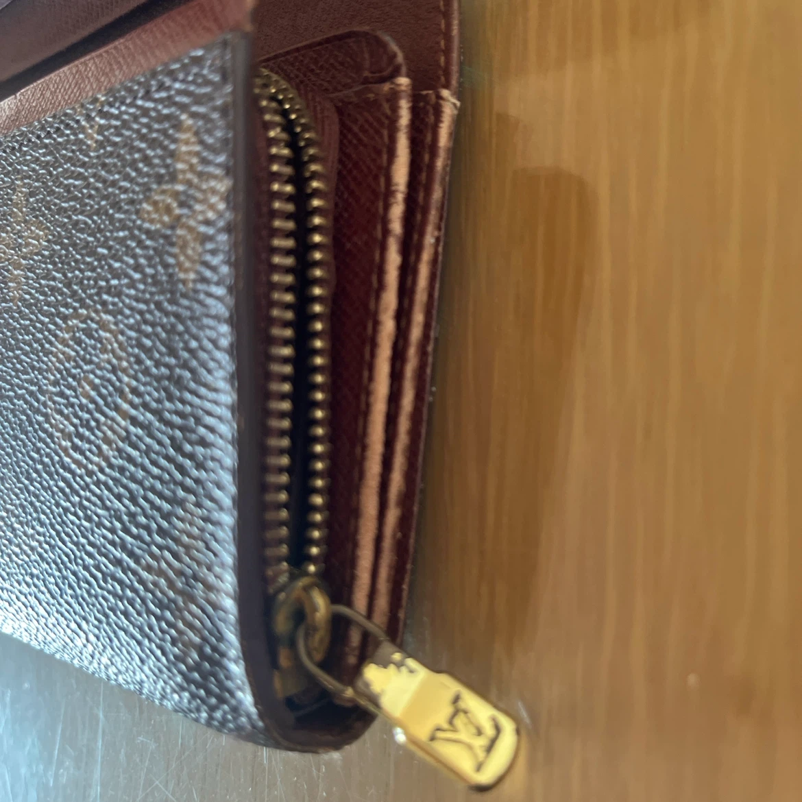 ルイヴィトン モノグラム 二つ折り財布の写真6枚目