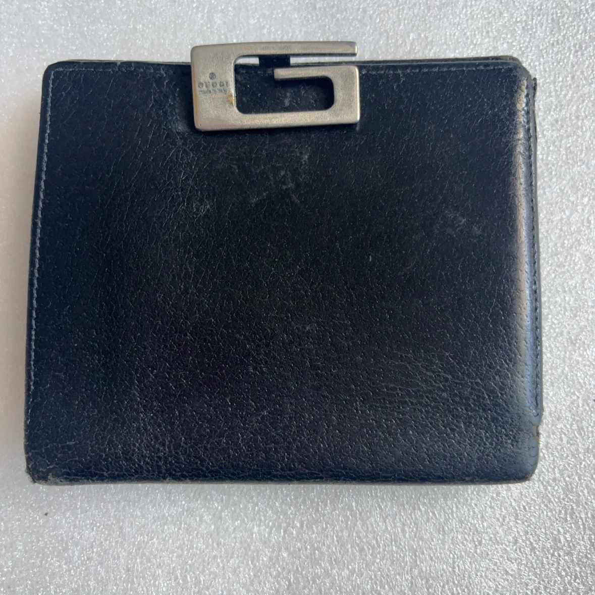 グッチ 二つ折り財布 ブラック レザー