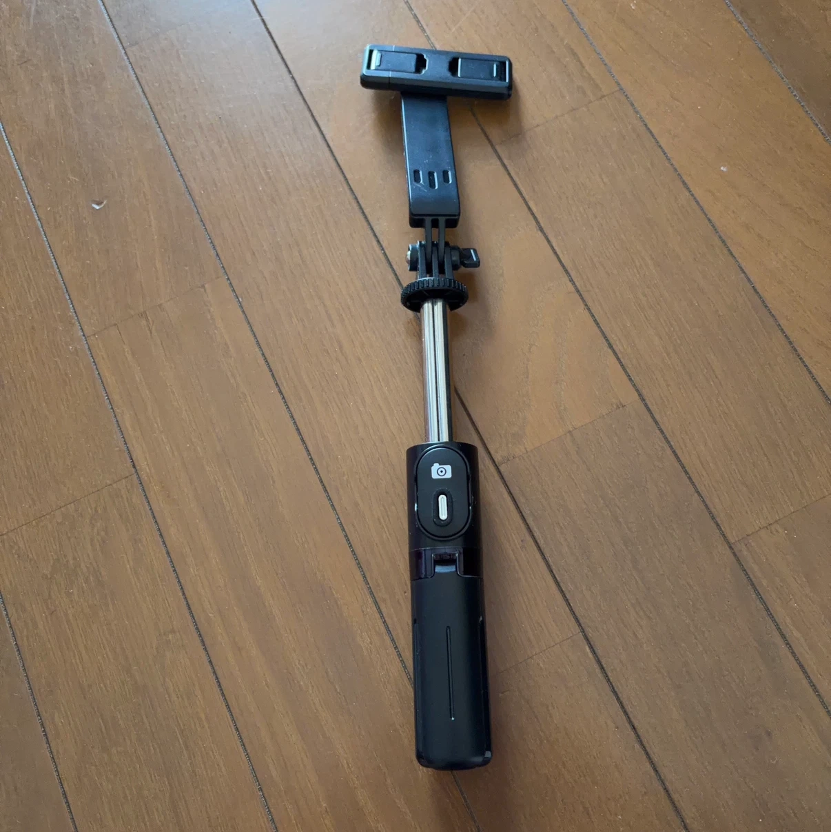 スマホ用 自撮り棒 三脚 Bluetoothリモコン付きの写真2枚目