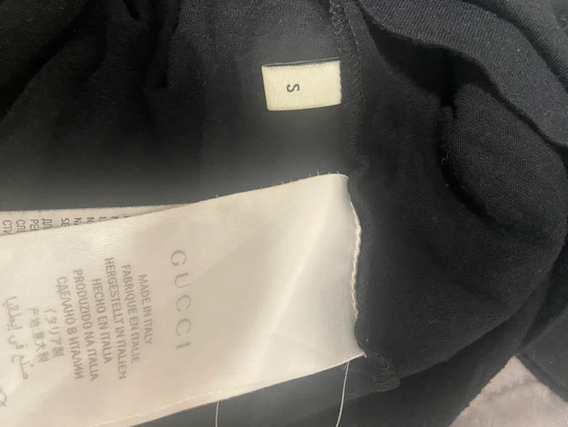 gucci グッチ ロゴ Tシャツ ブラック Sサイズの写真3枚目