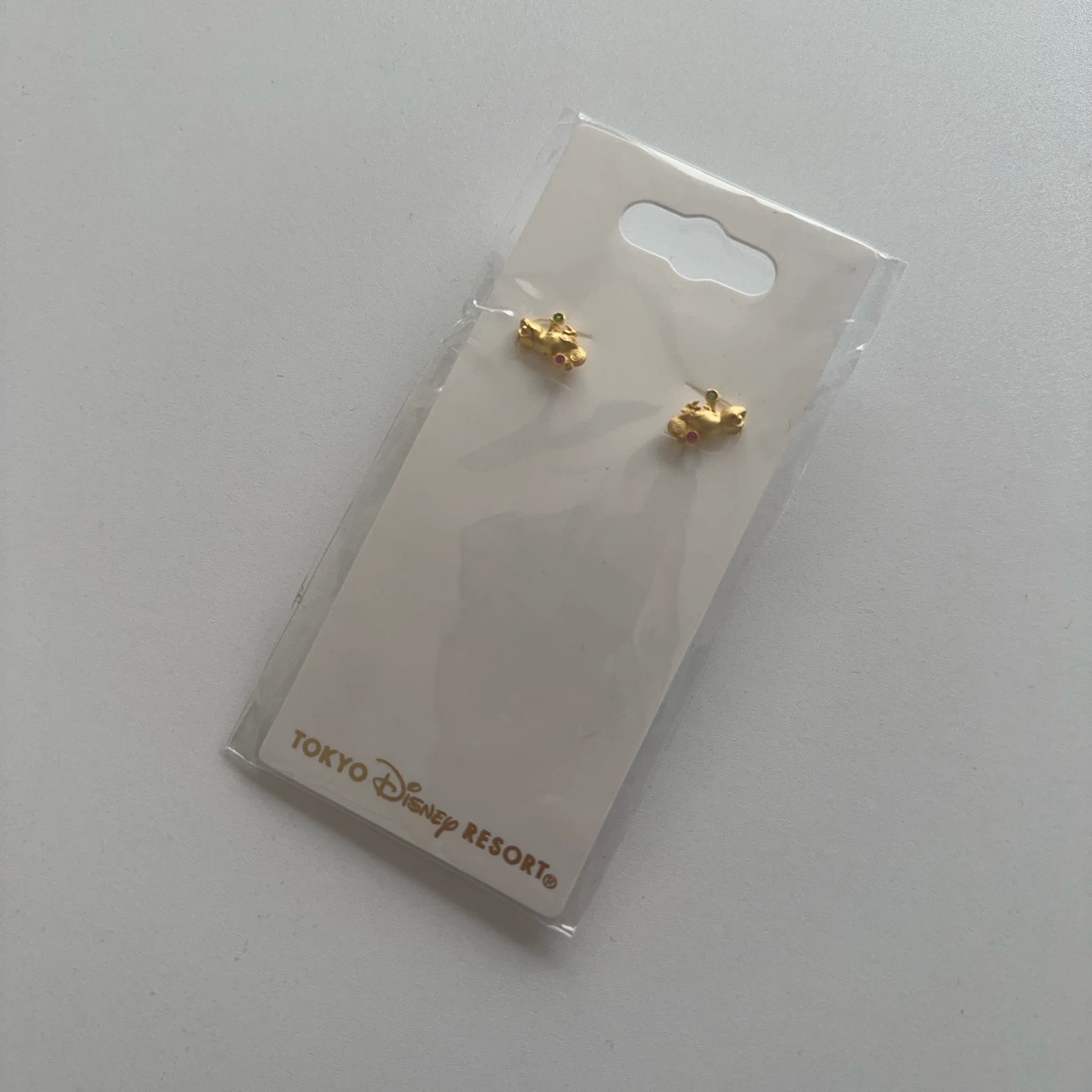 ディズニー ラプンツェル パスカル ピアス 新品未開封