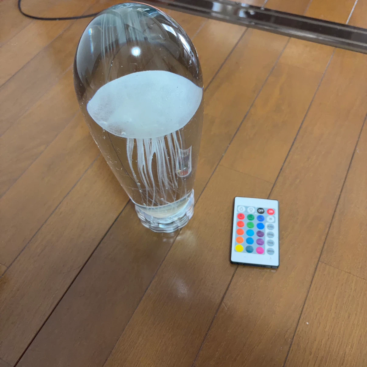 クラゲ型 LEDインテリアライト リモコン付き