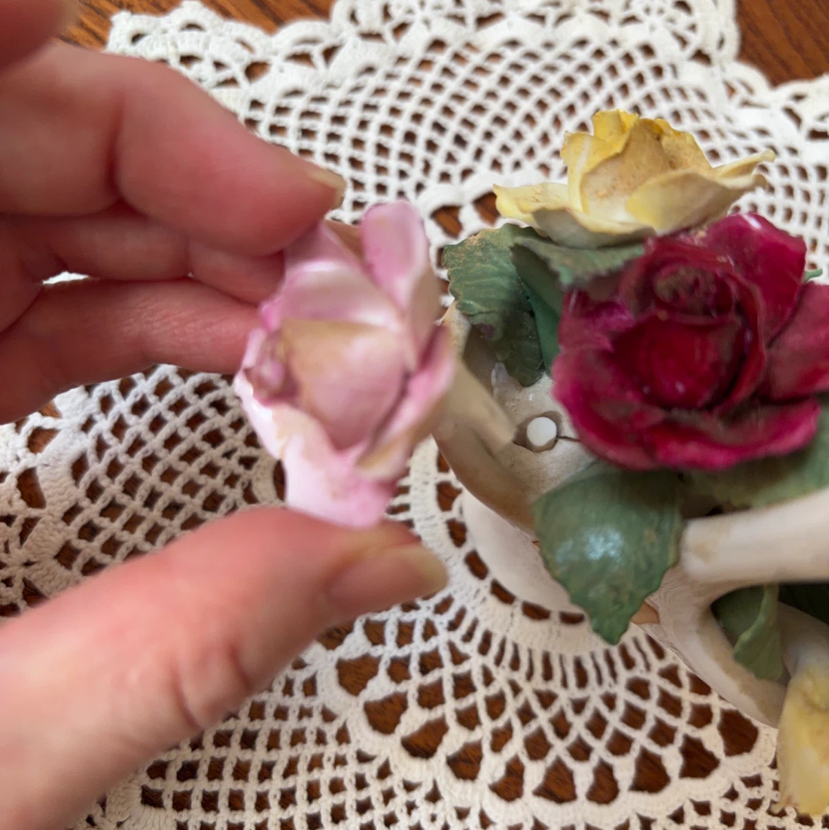 クラウンスタッフォードシャー 陶花 バスケットの写真3枚目