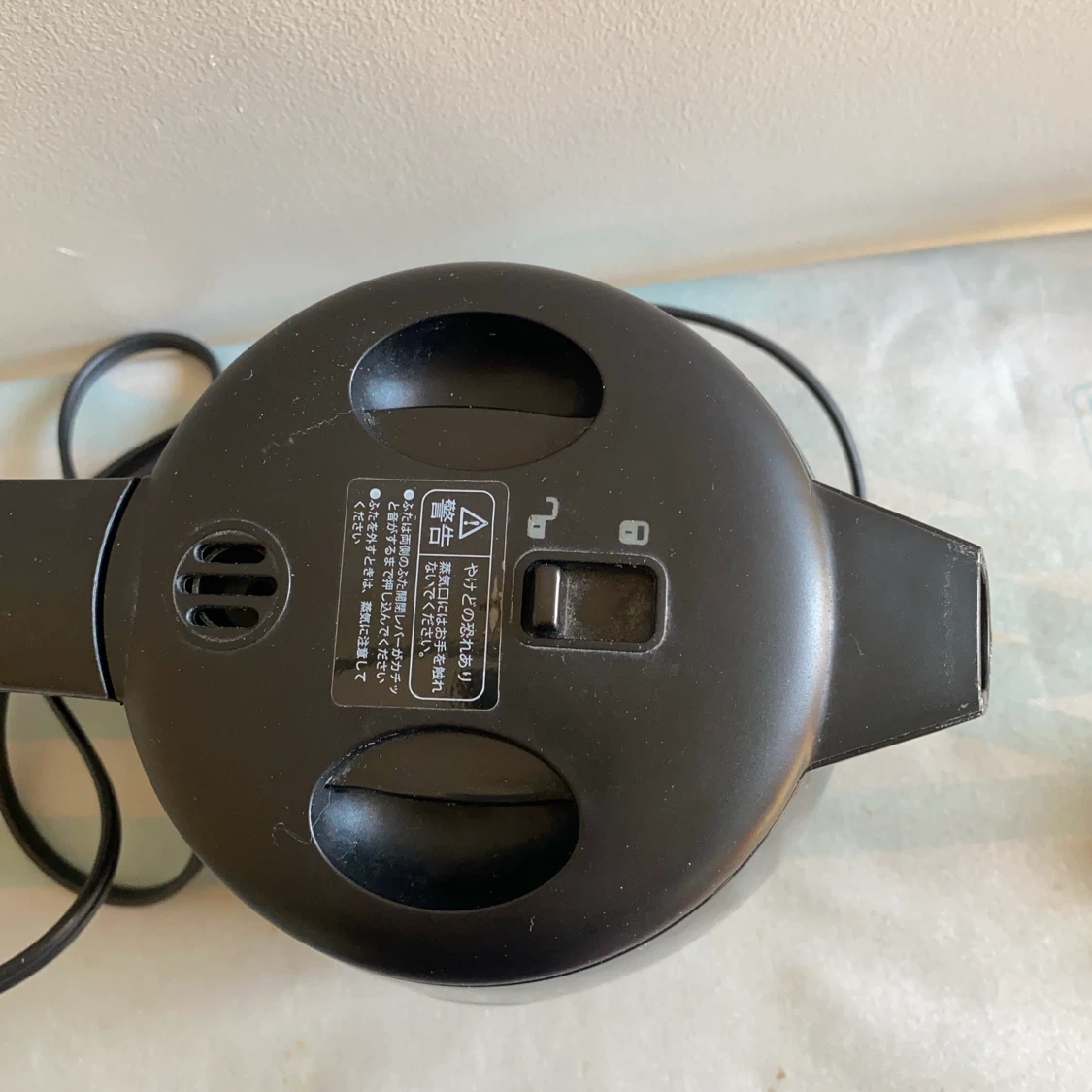 シロカ 電気ケトル SEK-208 ブラックの写真2枚目