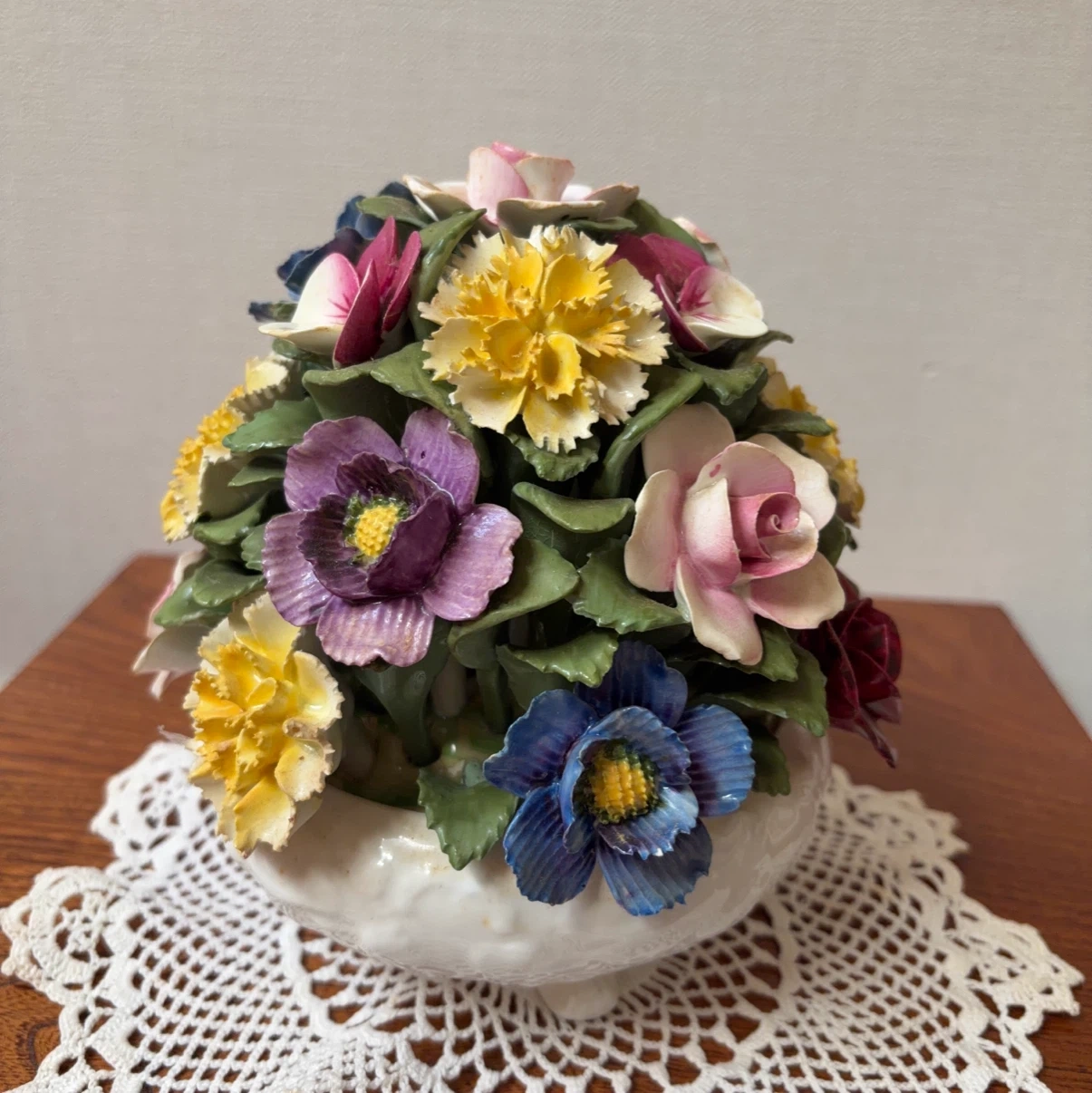 英国製エインズレイの陶花の写真3枚目