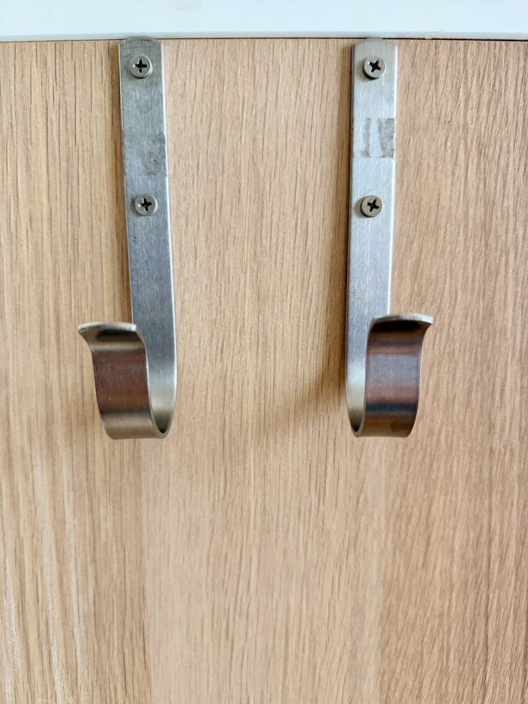 【10/25引取限定】IKEA 4段チェスト（TRYSIL）を格安でお譲りします！便利なフック付きの写真2枚目