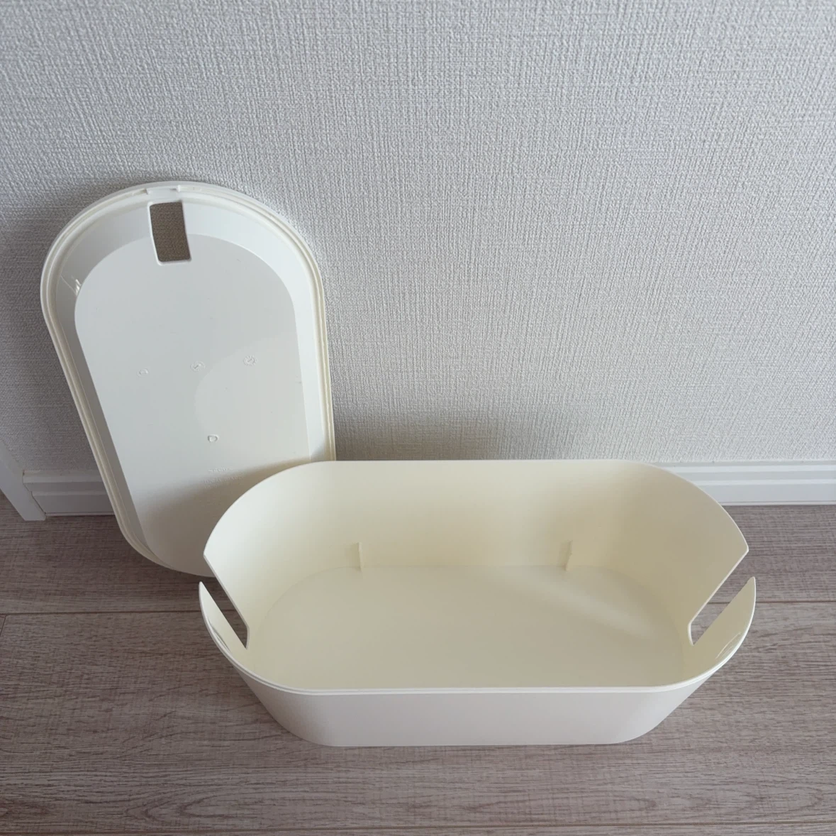 IKEA ケーブルボックス　ホワイト  蓋付きの写真3枚目