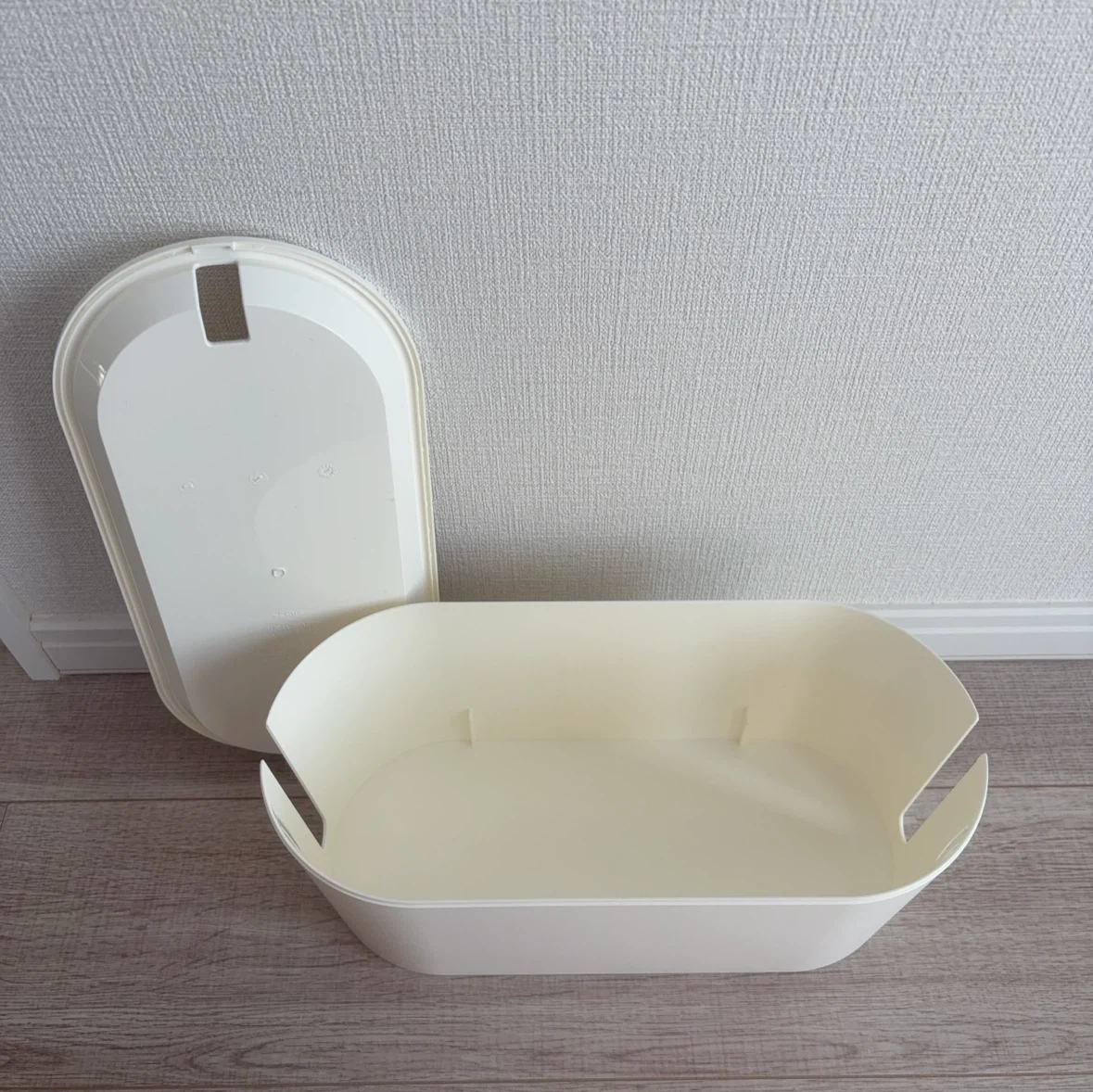 IKEA ケーブルボックス ホワイト 蓋付きの写真3枚目