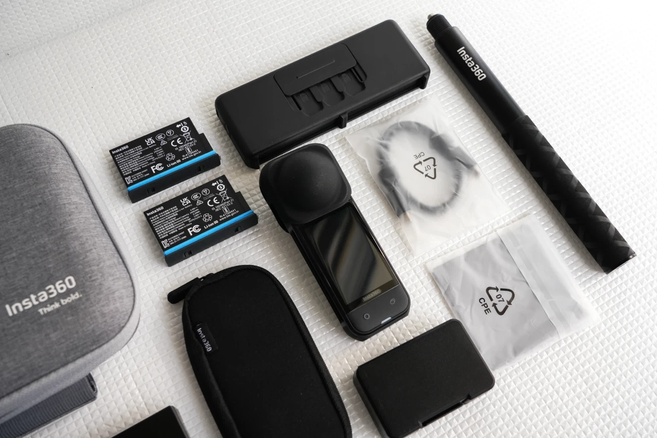 未使用に近い Insta360 X5 8K 360 Action Cam 本体付属品の写真9枚目