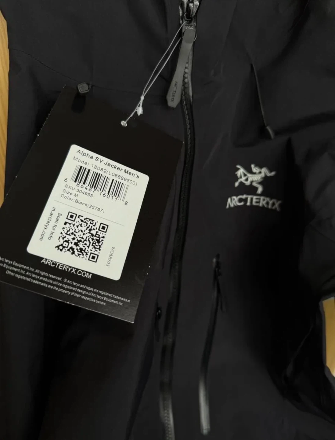 断捨離:新品　ARC'TERYX アークテリクス アルファ SV ジャケットの写真7枚目