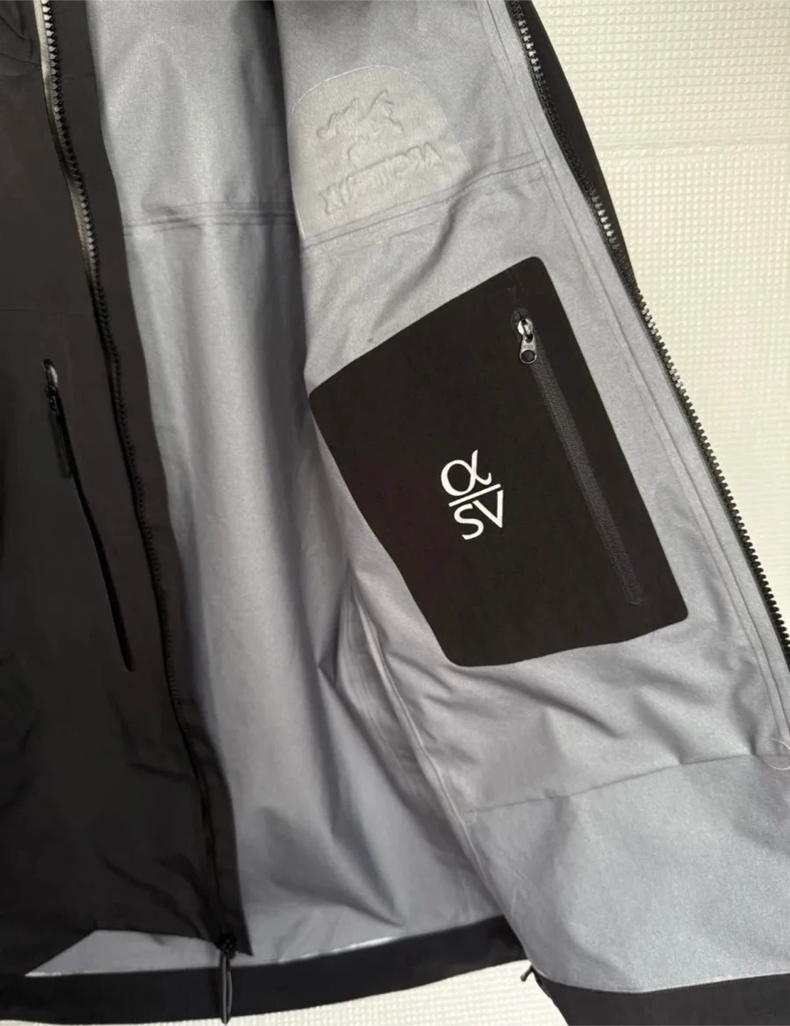断捨離:新品　ARC'TERYX アークテリクス アルファ SV ジャケットの写真10枚目