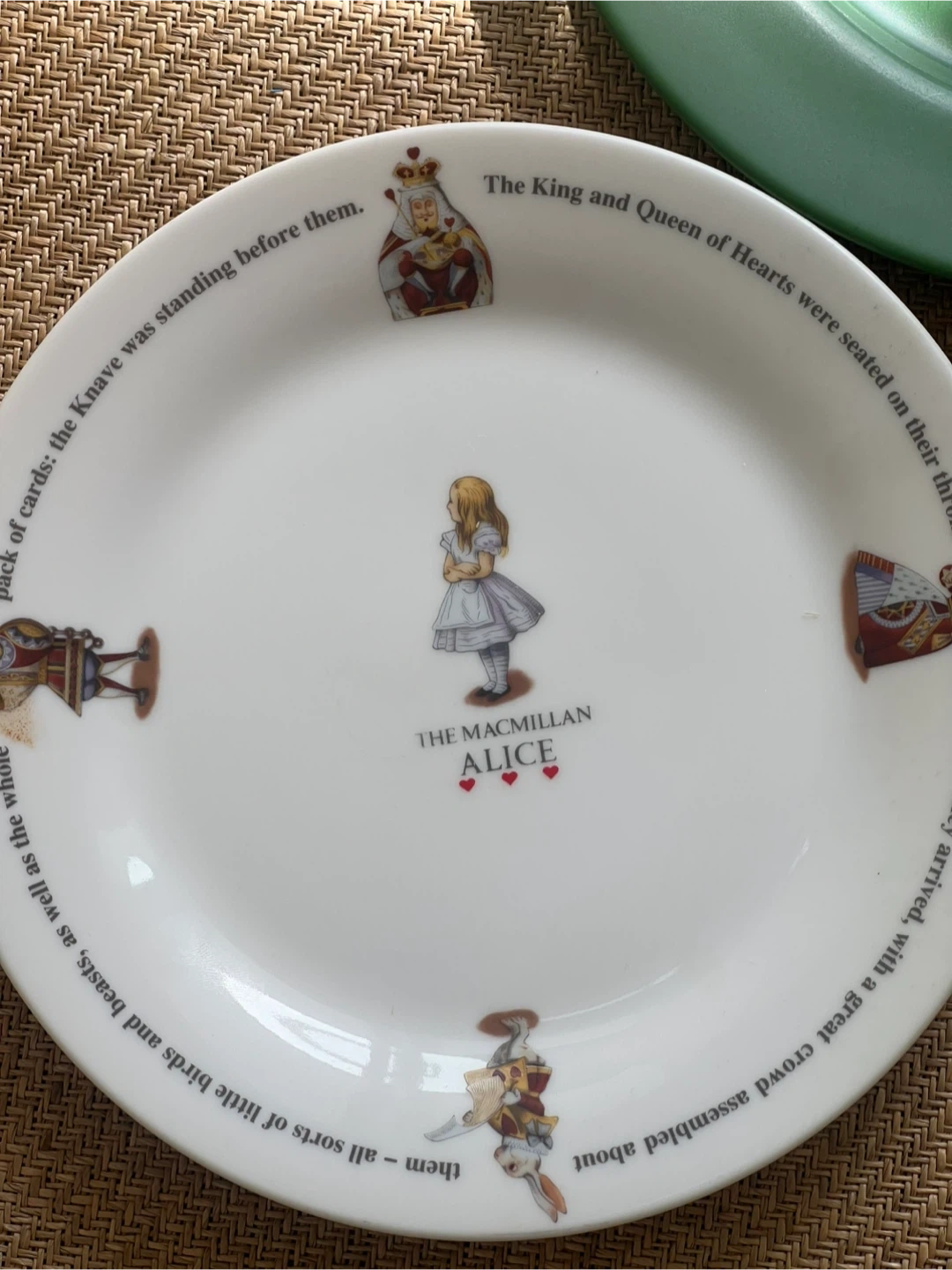 お皿3枚の写真2枚目