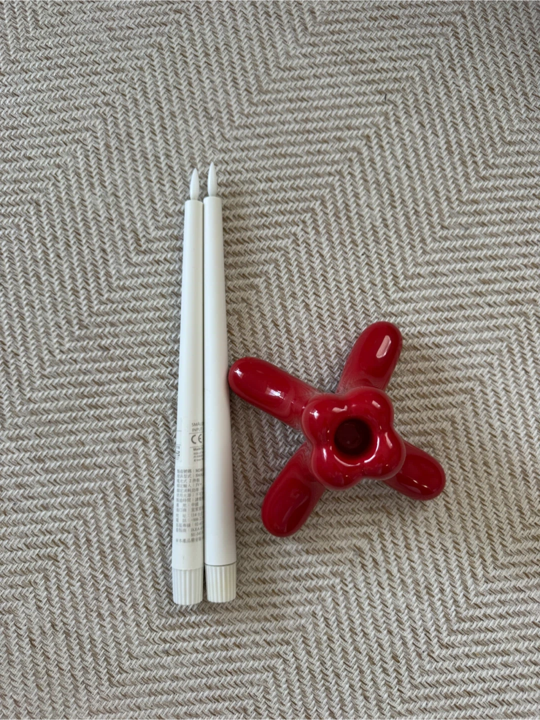 イケア キャンドルホルダー 赤 LEDキャンドル付きの写真2枚目