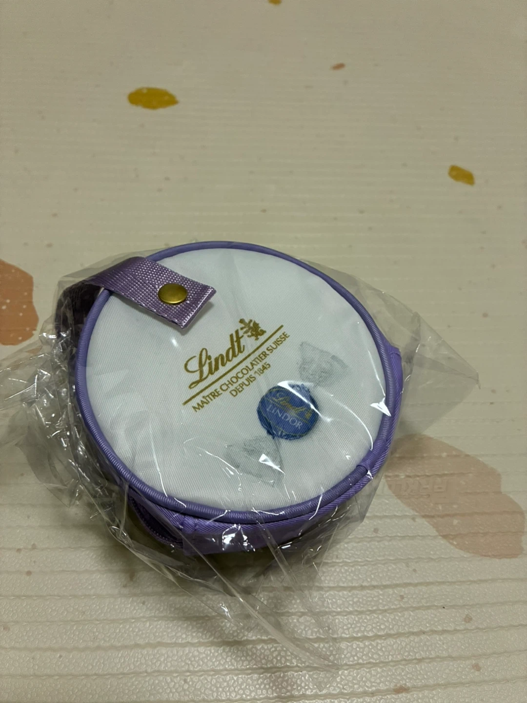 リンツ 保冷チャームポーチ パープル