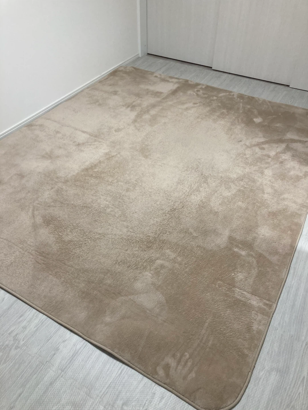ニトリ 無地 ベージュ ラグ カーペットベージュ絨毯 カーペット 200×240㌢の写真3枚目