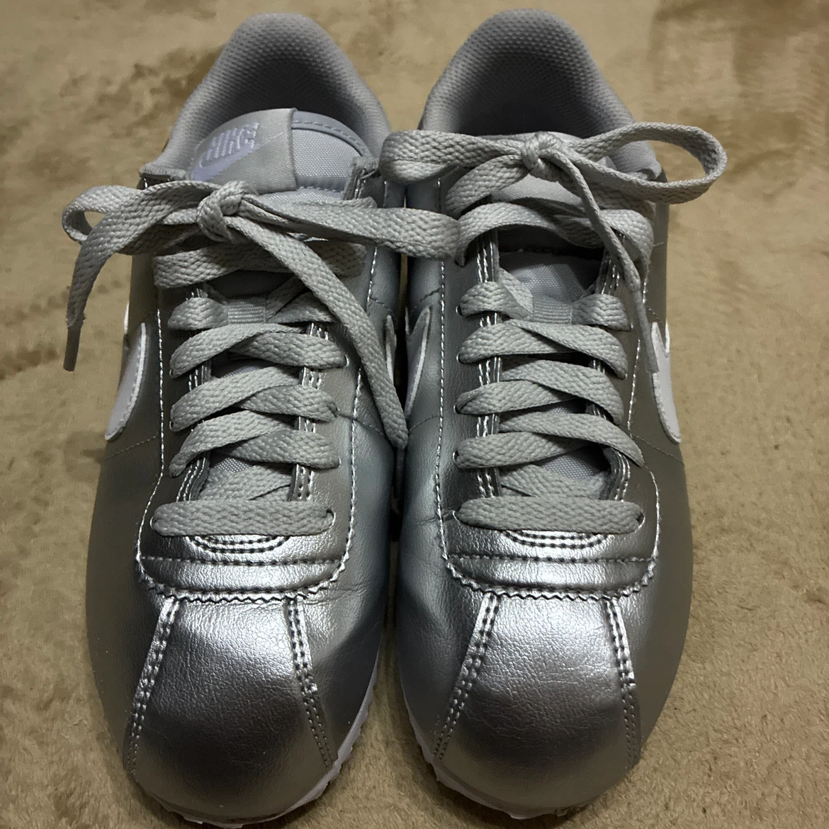 NIKE Cortez ナイキ コルテッツ シルバー 22cmの写真4枚目