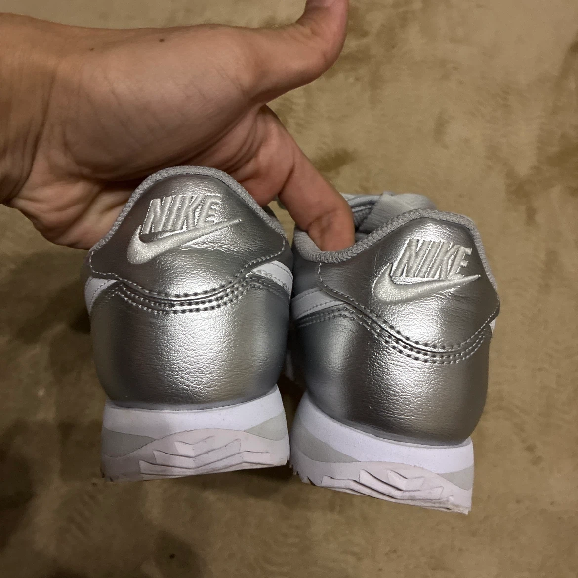 NIKE Cortez ナイキ コルテッツ シルバー 22cmの写真6枚目
