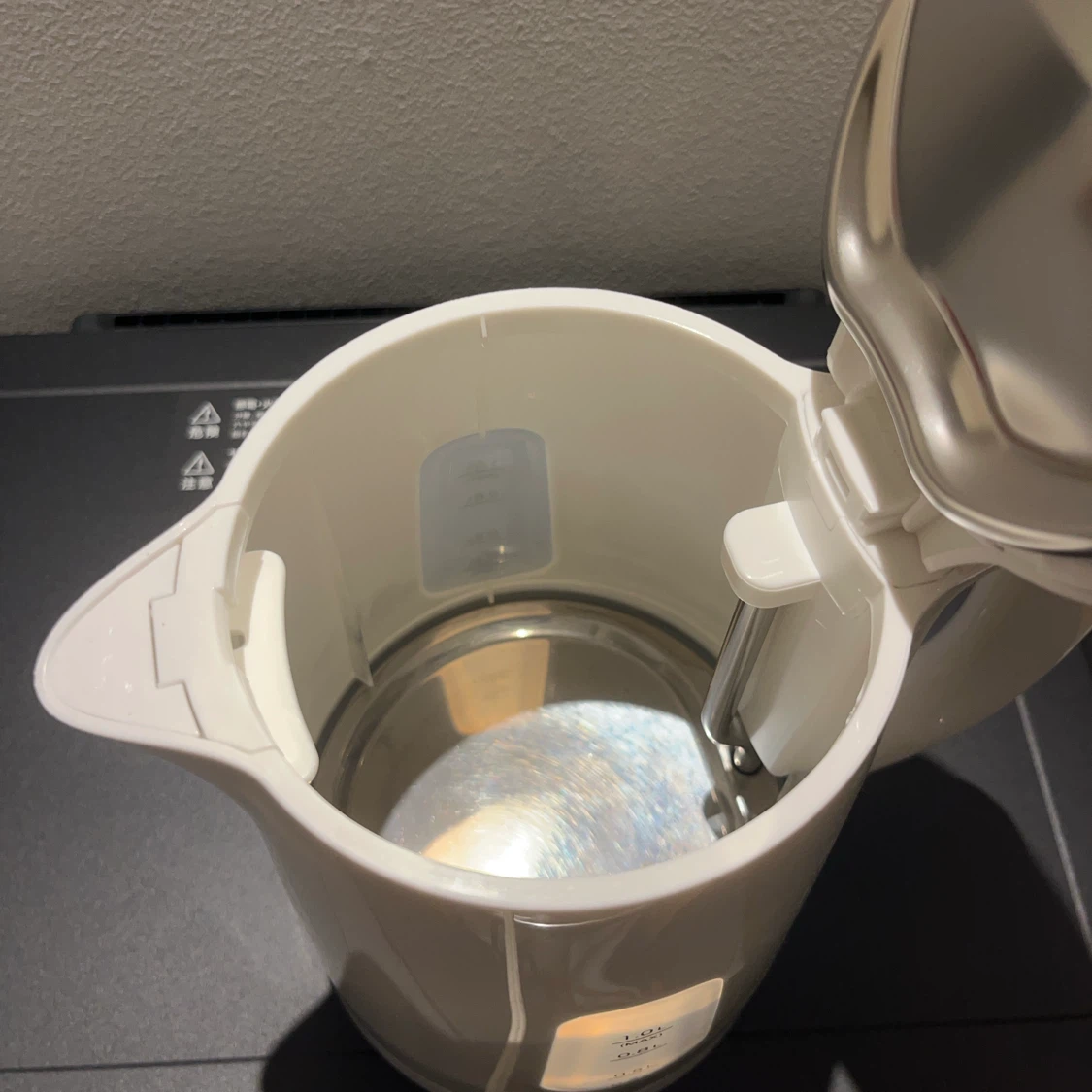 ニトリ nシンプル 電気ケトル 1.0Lの写真3枚目