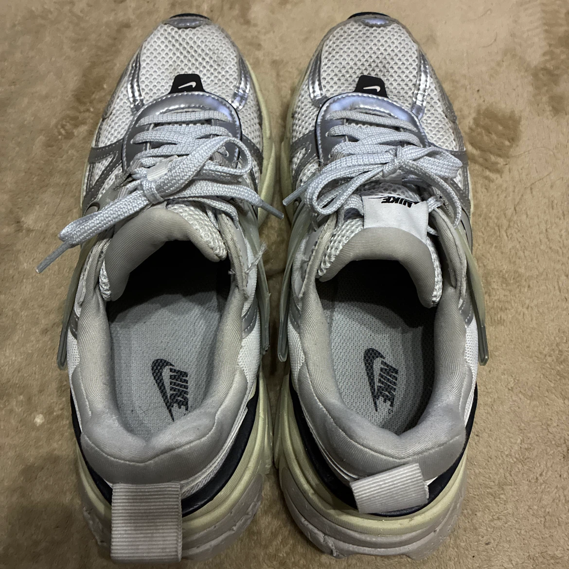 NIKE スニーカー シルバー ホワイト メンズ 25.0cmの写真3枚目