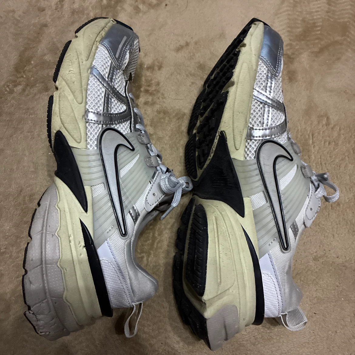 NIKE スニーカー シルバー ホワイト メンズ 25.0cmの写真4枚目
