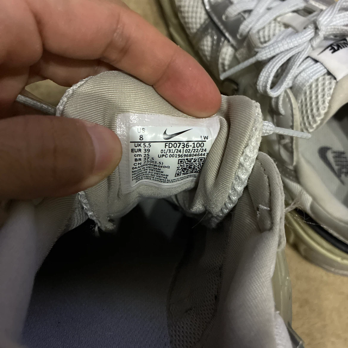 NIKE スニーカー シルバー ホワイト メンズ 25.0cmの写真9枚目