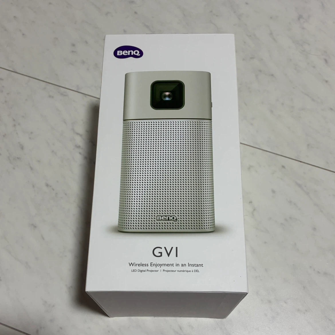 ✨数回使用のみ✨ 《 BenQ GVI 》 小型ポータブルプロジェクターの写真7枚目