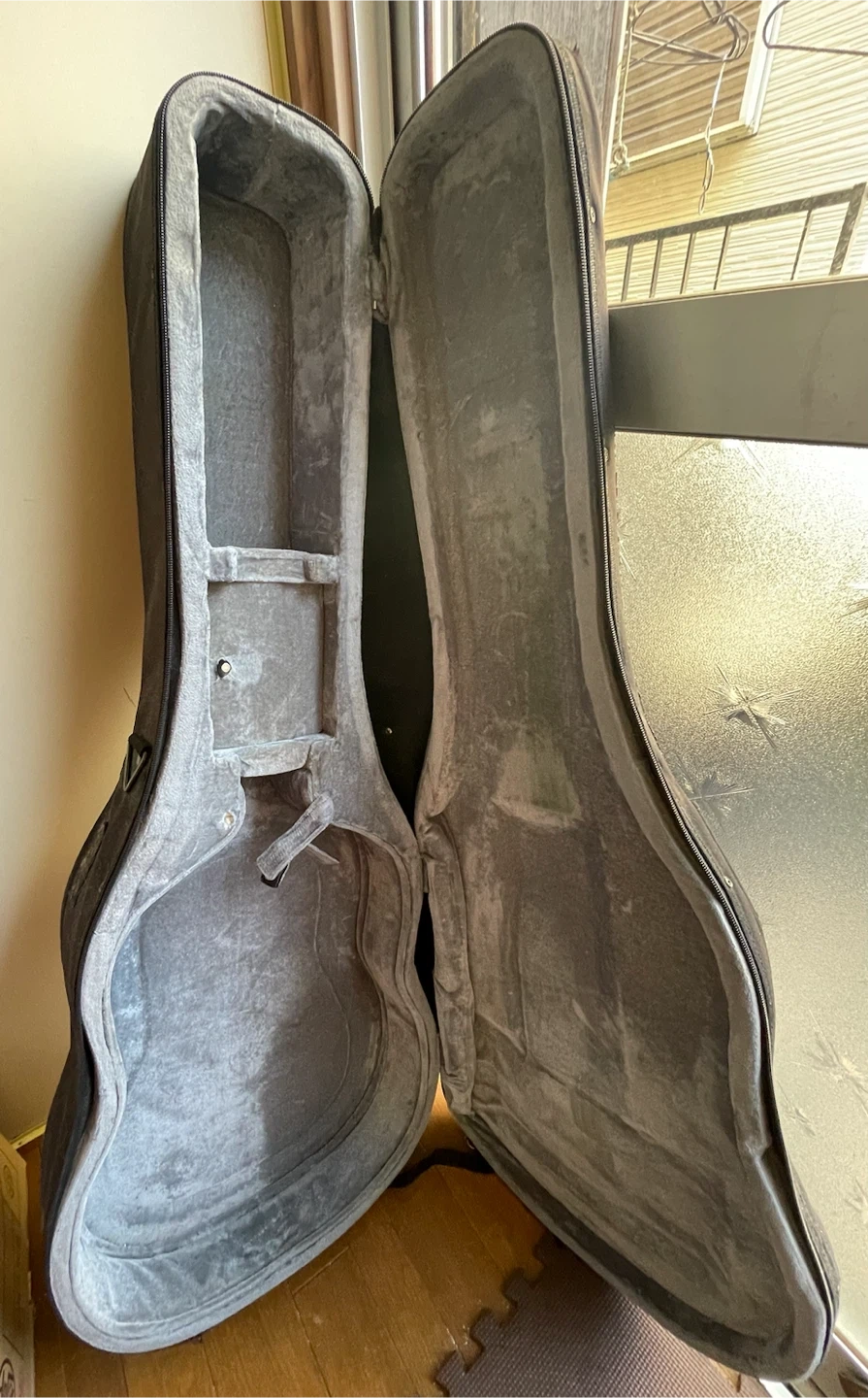 現代ギター製 クラシックギター用 セミハードケース ジャンク品の写真2枚目