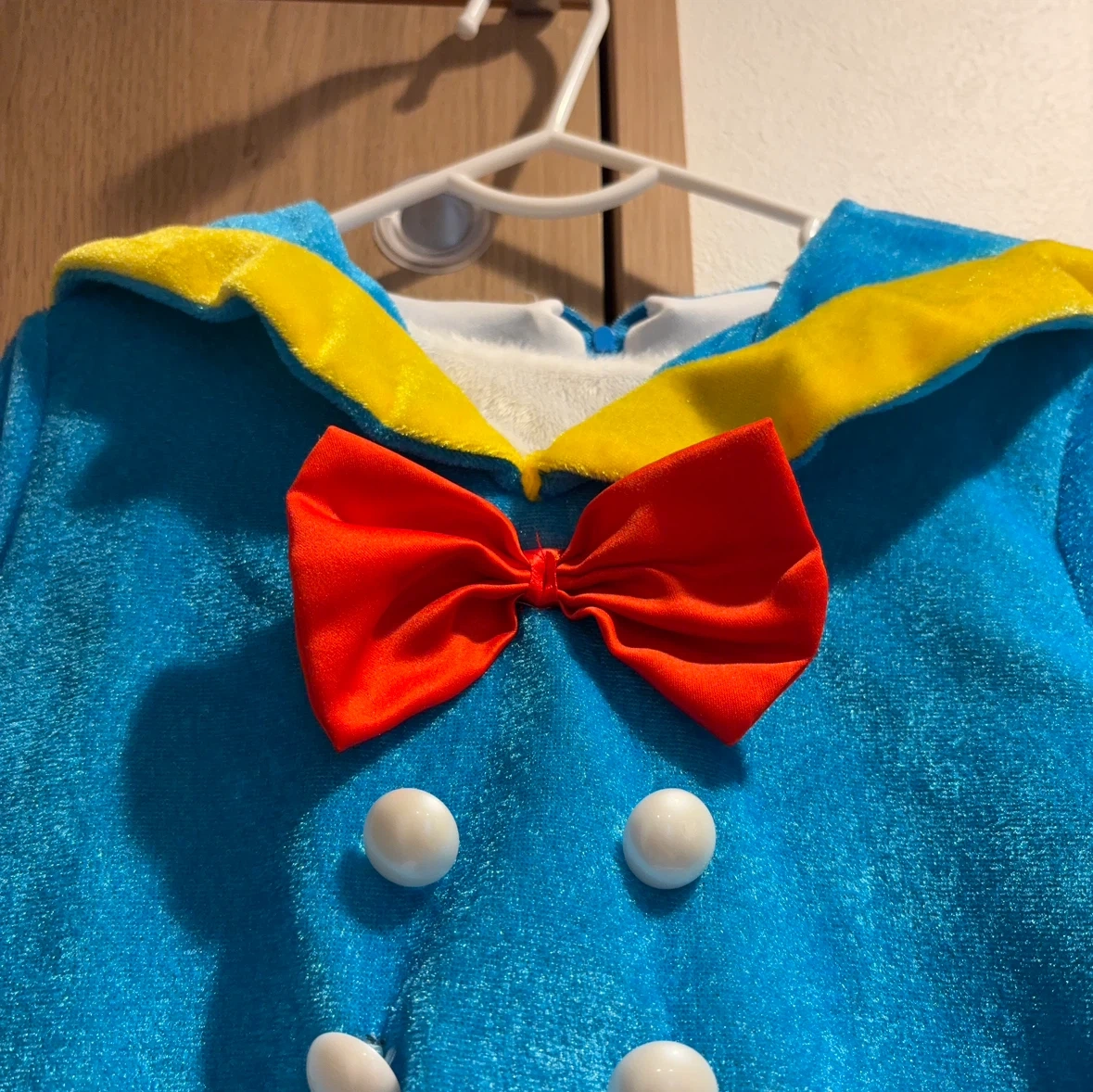 ドナルドダック 着ぐるみ 子供用 ハロウィン仮装 3歳着用の写真2枚目