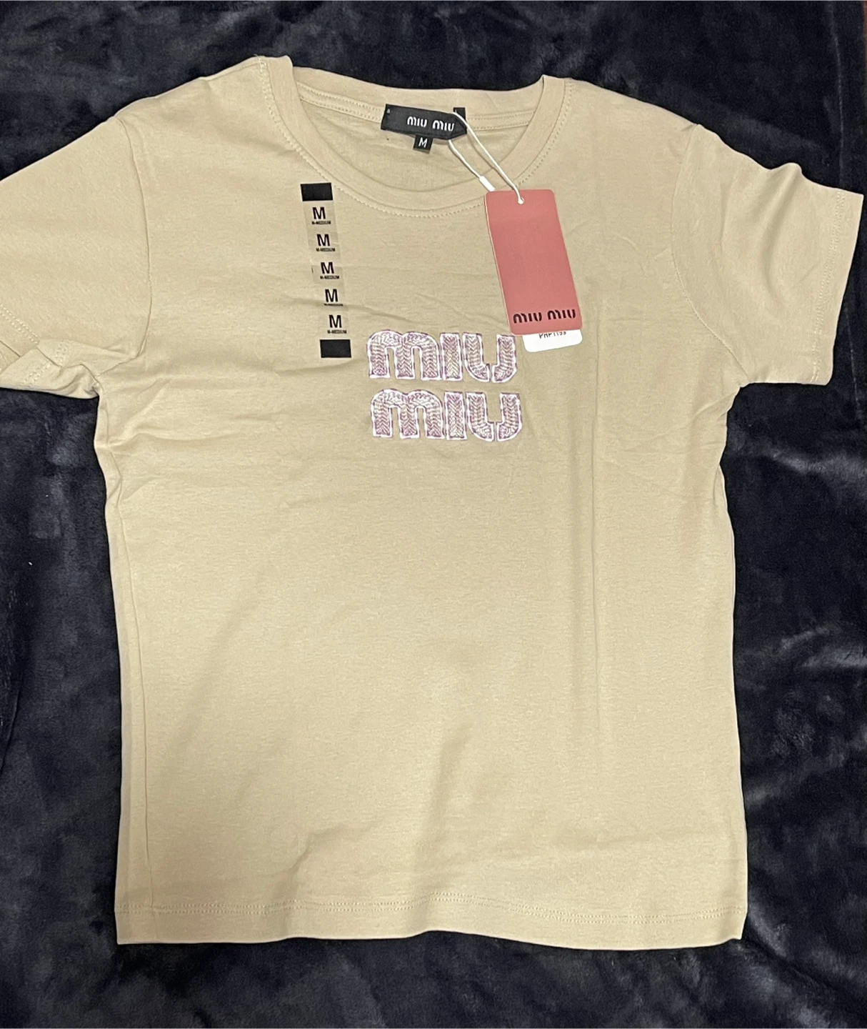 ミュウミュウ Tシャツ ベージュ Mの写真2枚目