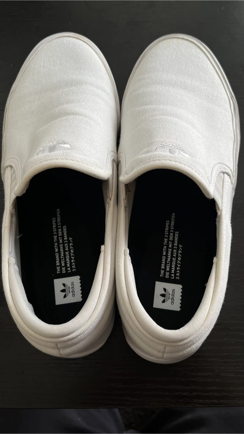 adidas スリッポン ホワイト メンズの写真2枚目
