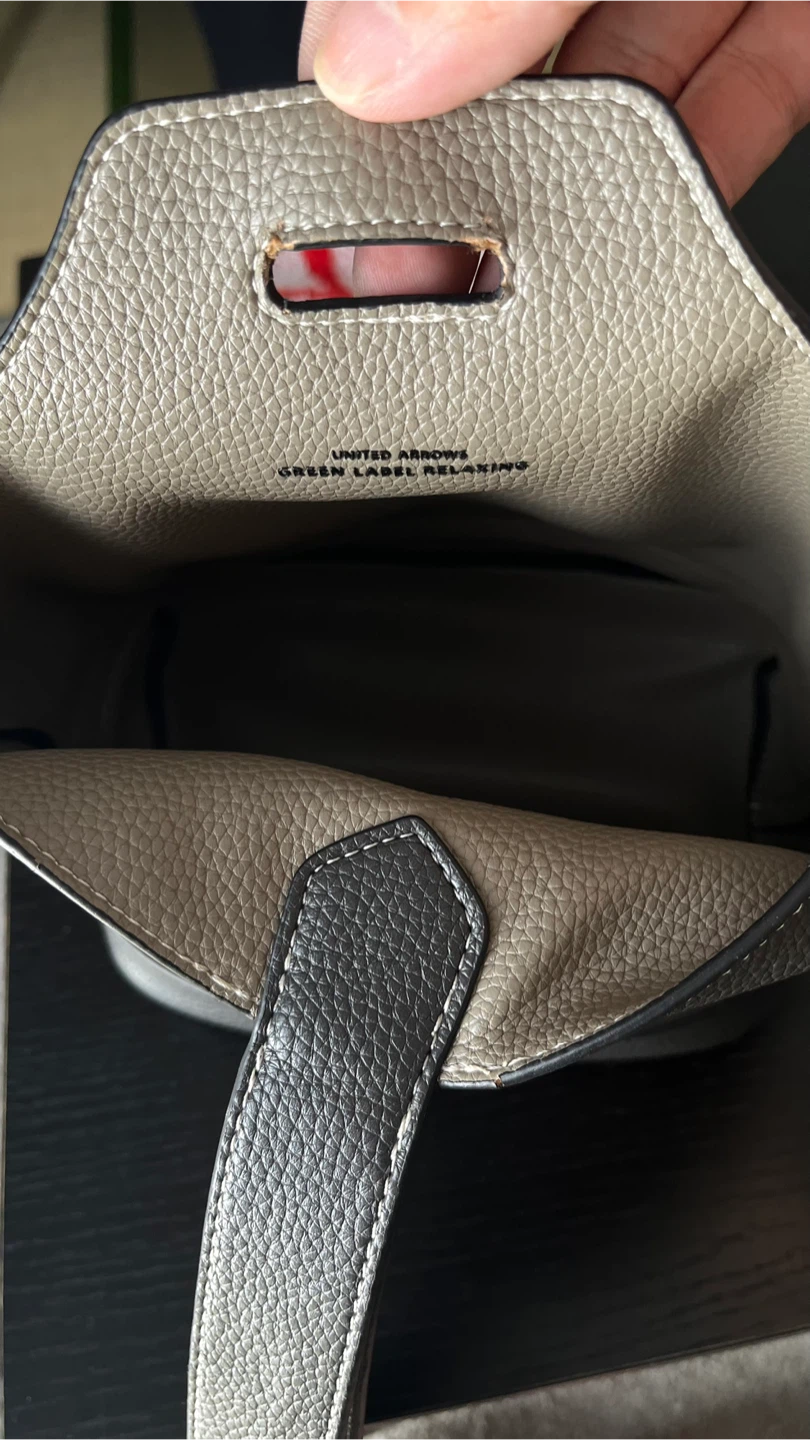 美品green label relaxingハンドバッグ グレーの写真5枚目