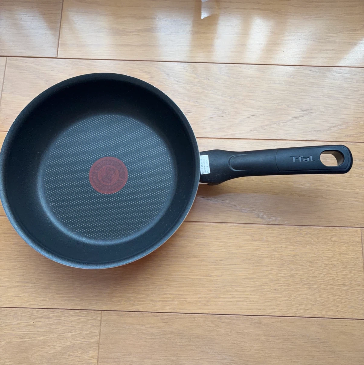 Ｔ－ＦＡＬ　クランベリーレッド　フライパン２０ｃｍフライパン　直径21センチ