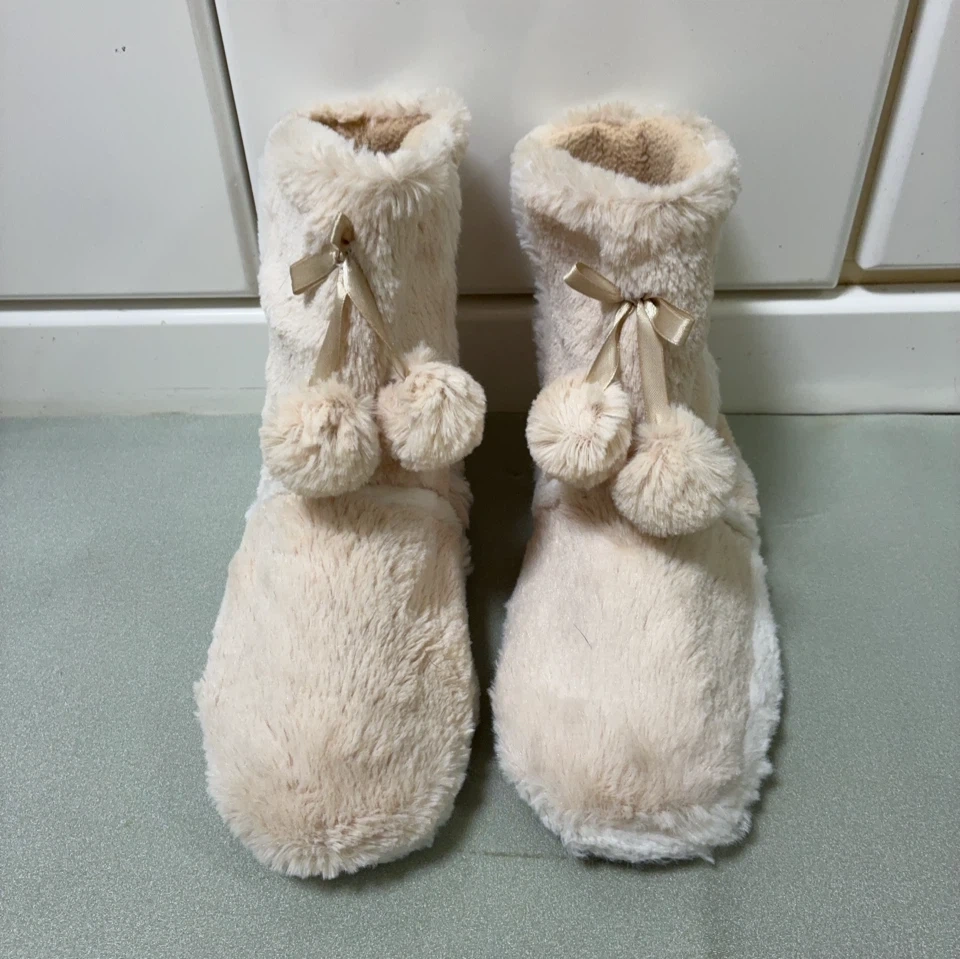 もこもこルームシューズ リボン ポンポン付き ベージュ