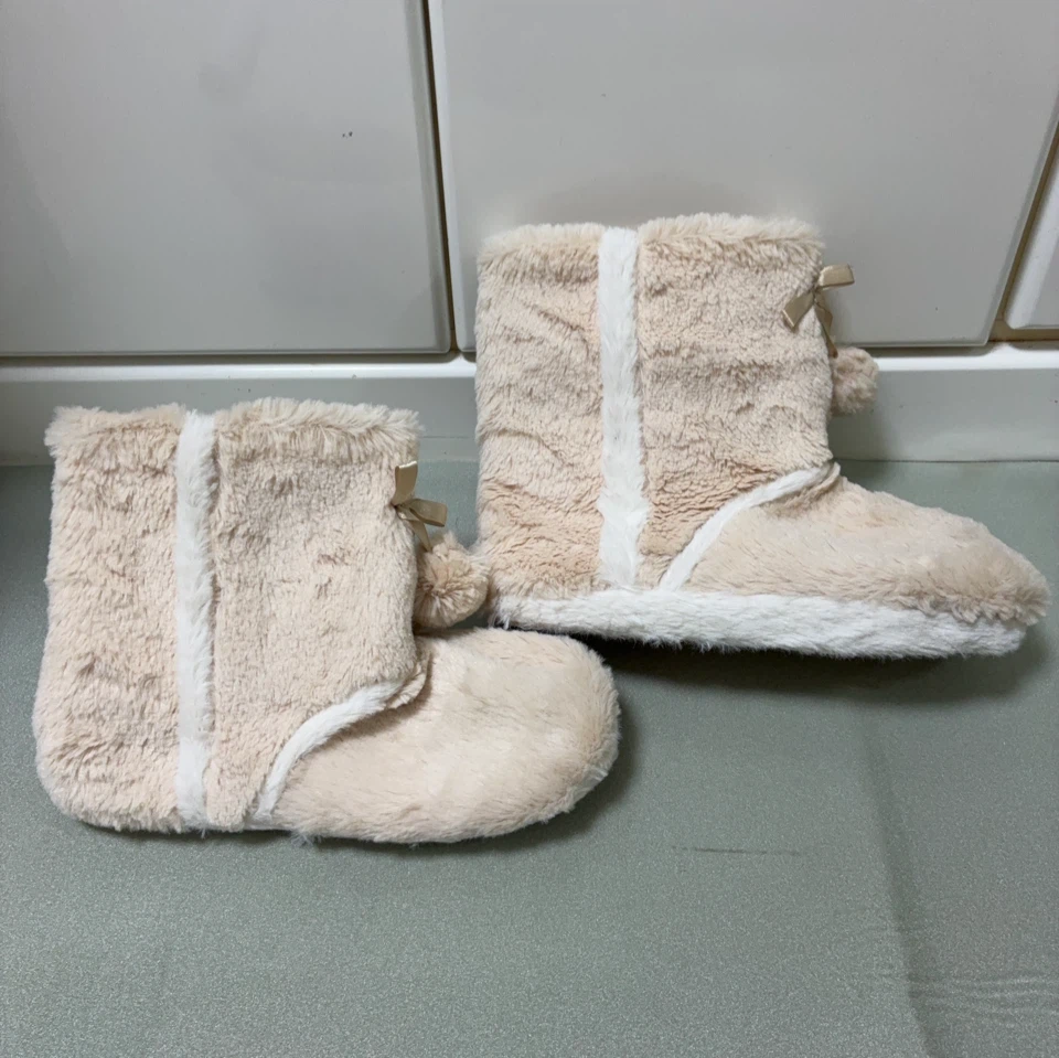 もこもこルームシューズ リボン ポンポン付き ベージュの写真5枚目
