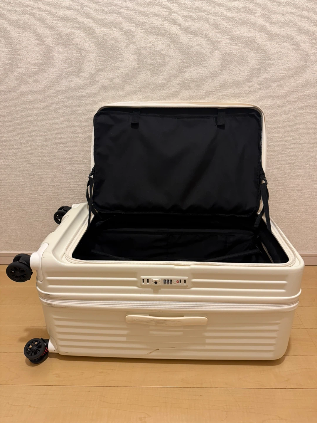 スーツケース キャリー　Lサイズ 片開き・両開き対応 美品の写真2枚目