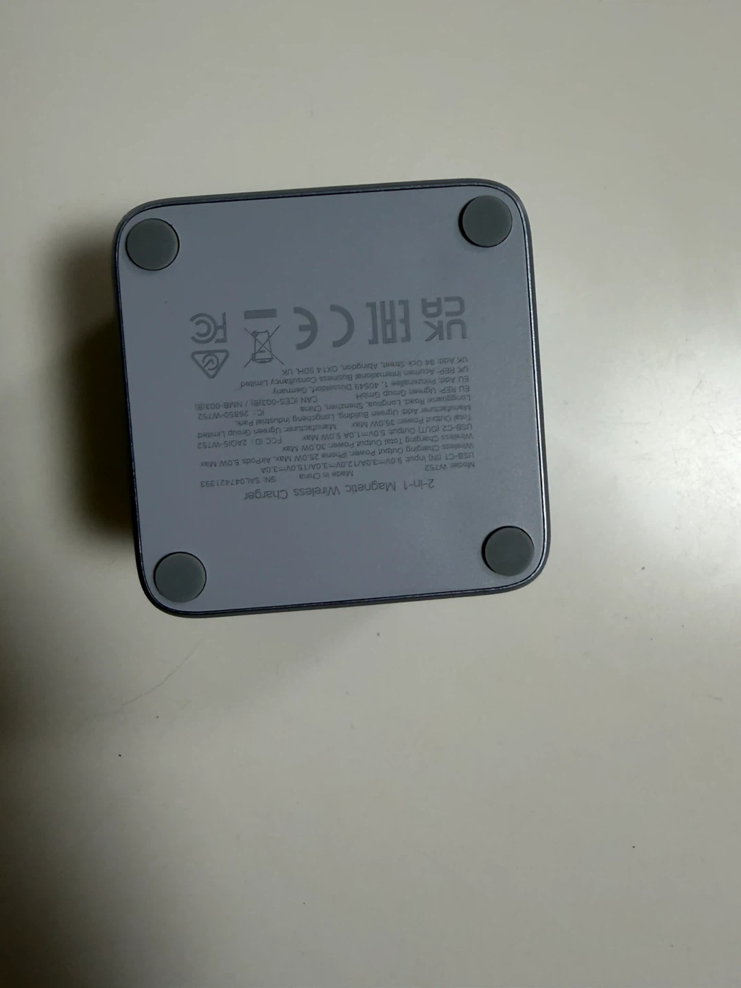 UGREEN MagFlow 2-in-1 ワイヤレス充電器の写真3枚目