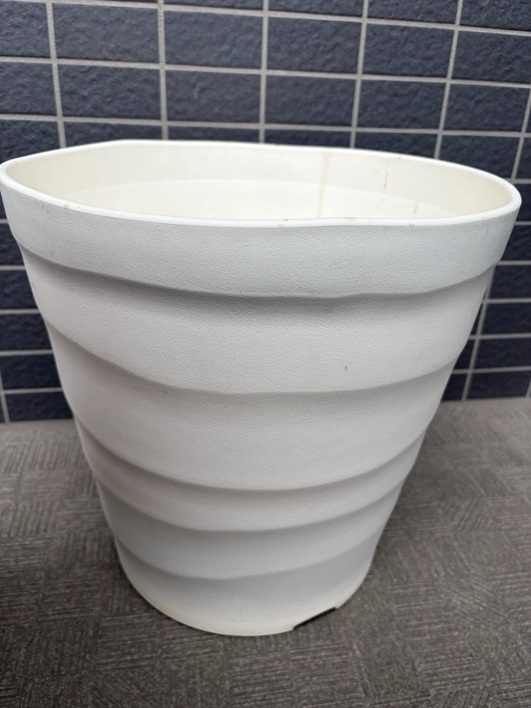 プラスチック植木鉢 35号、受皿 9号30cm 白