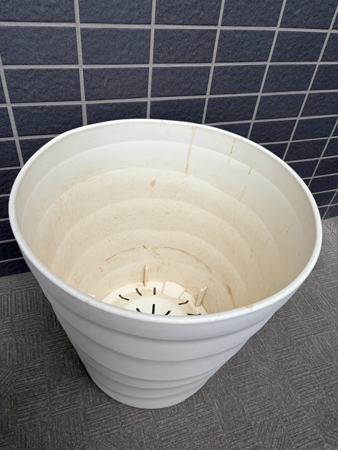 プラスチック植木鉢 35号、受皿 9号30cm 白の写真2枚目