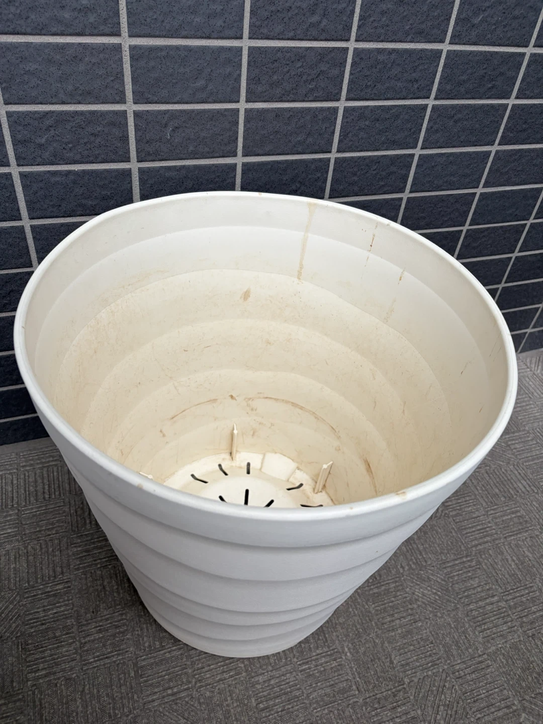 プラスチック植木鉢 35号、受皿 9号30cm 白の写真2枚目