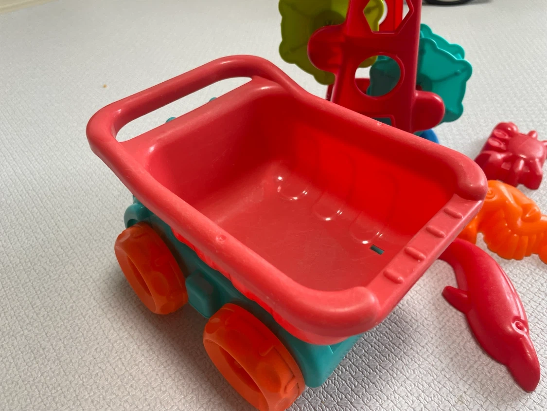 砂場セット おもちゃ 型 水車 ショベルカーの写真2枚目