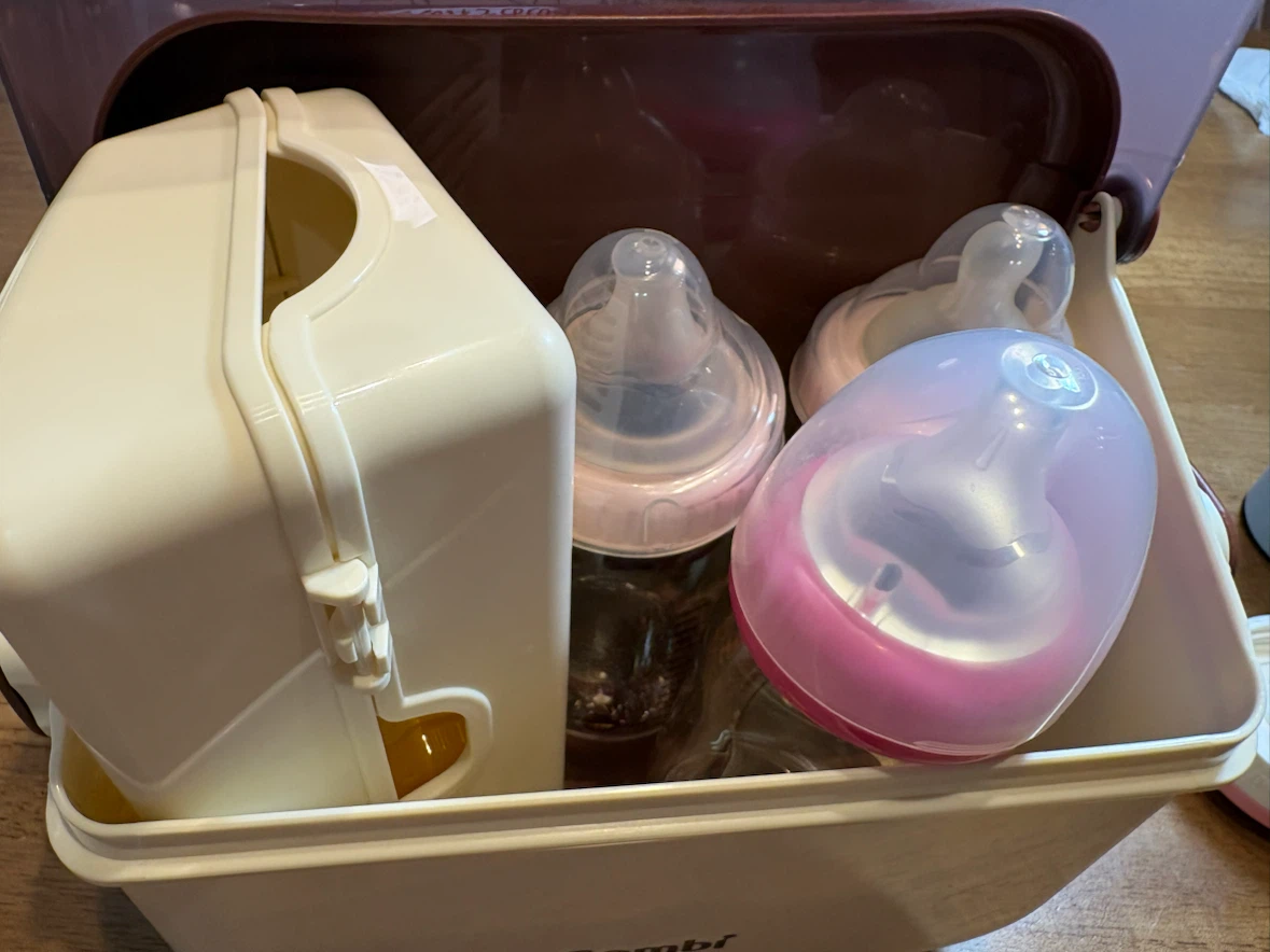 コンビ 除菌じょ〜ず＆哺乳瓶＆搾乳機＆母乳フリーザパックセットの写真4枚目