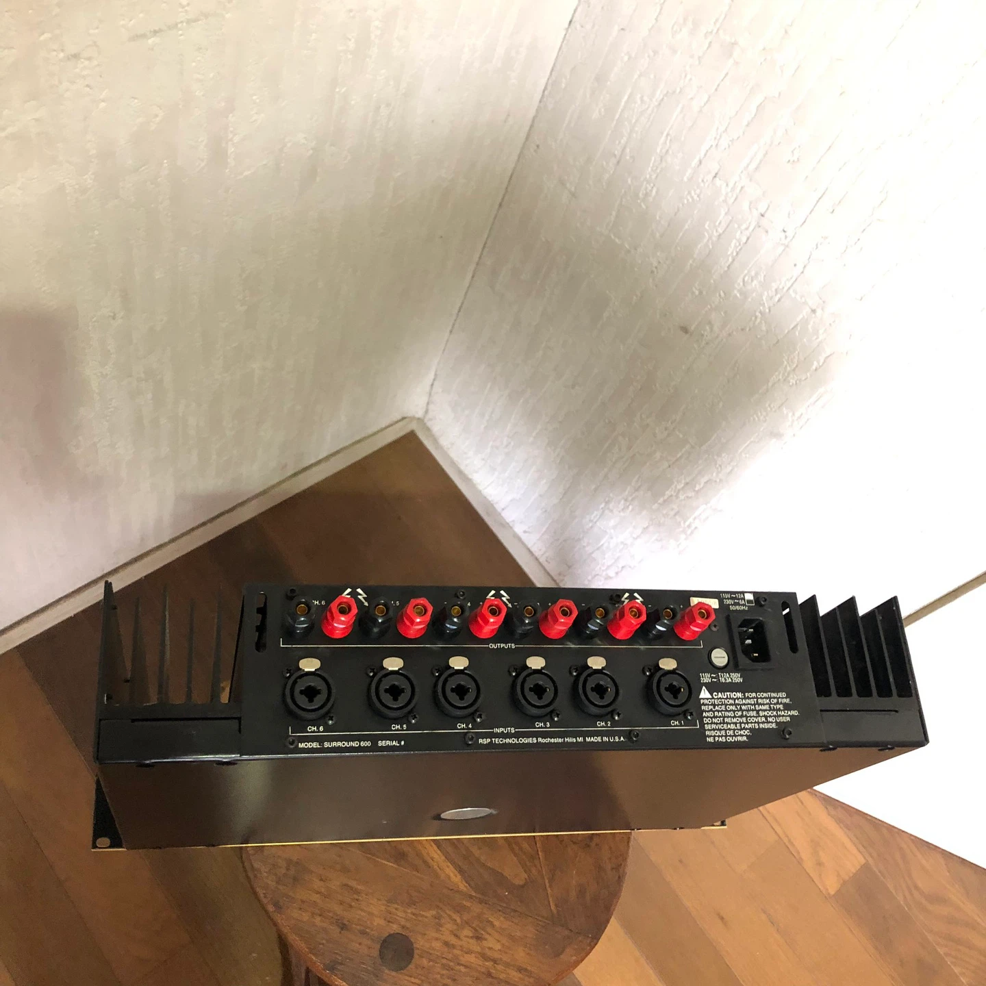RSP Technologies SURROUND600 100w8Ω×6パワーアンプの写真3枚目