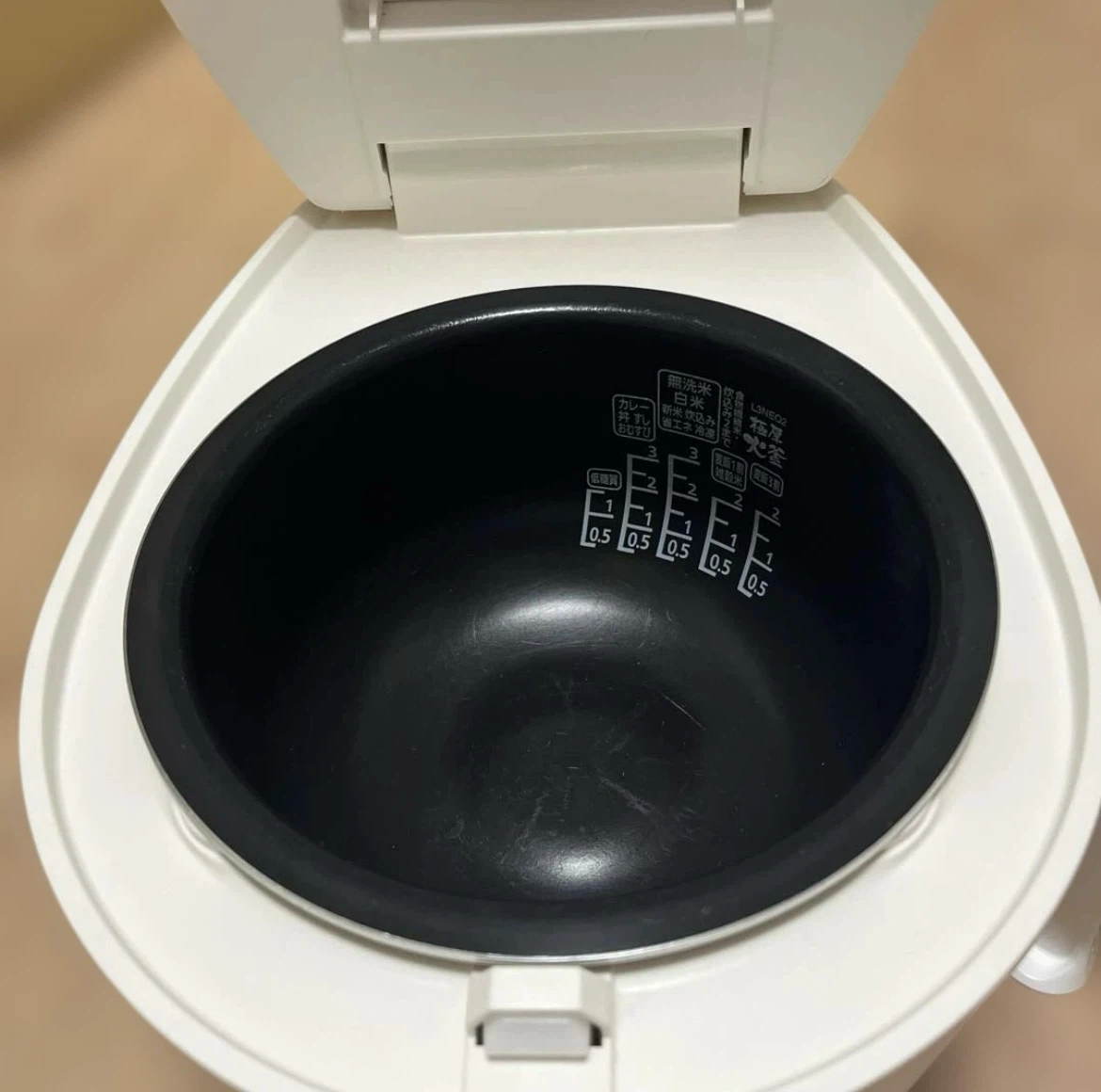 アイリスオーヤマ IH炊飯器 3合炊きの写真4枚目