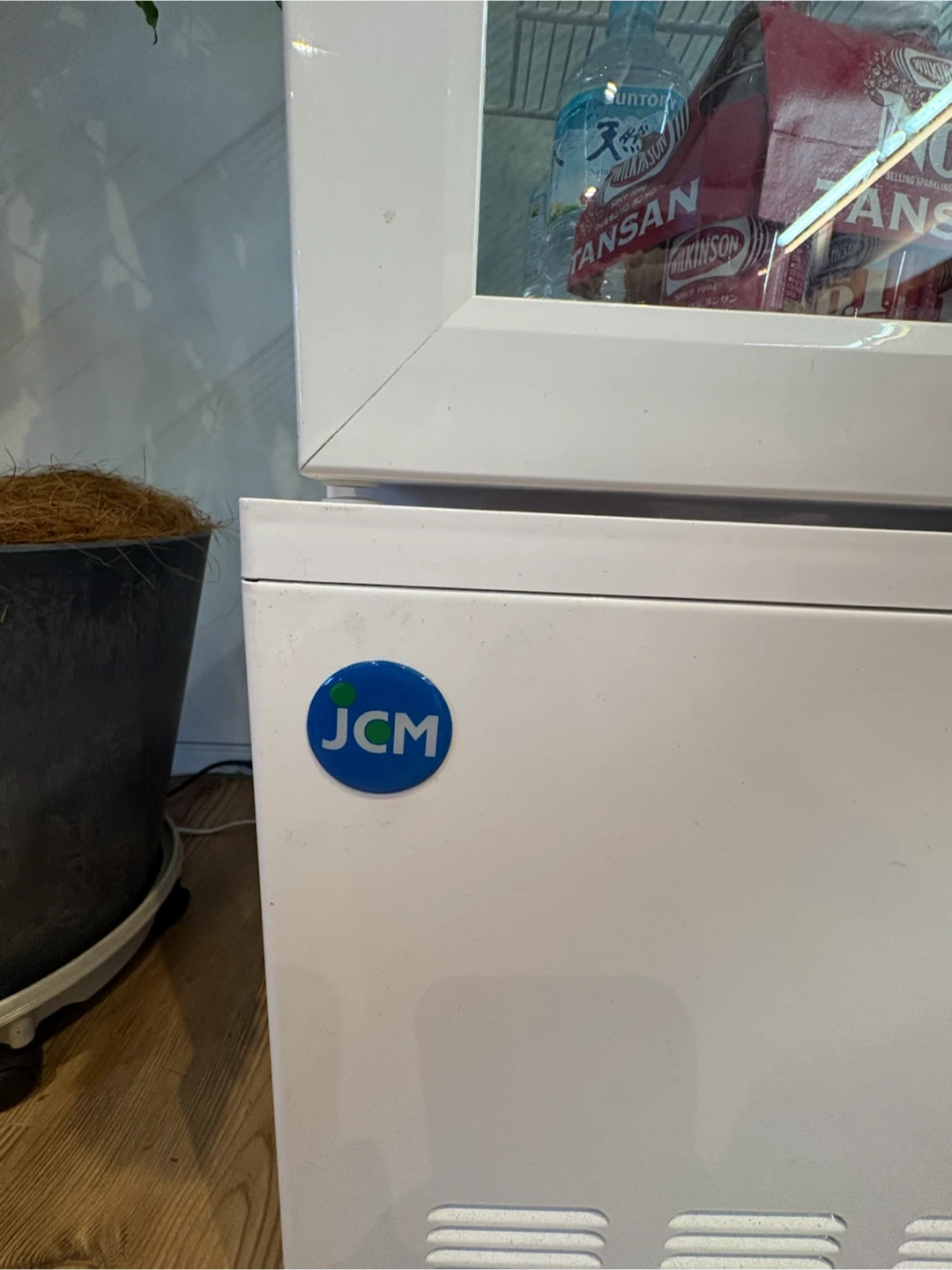 ジェーシーエム 4面ガラス冷蔵ショーケース JCMS-240の写真3枚目