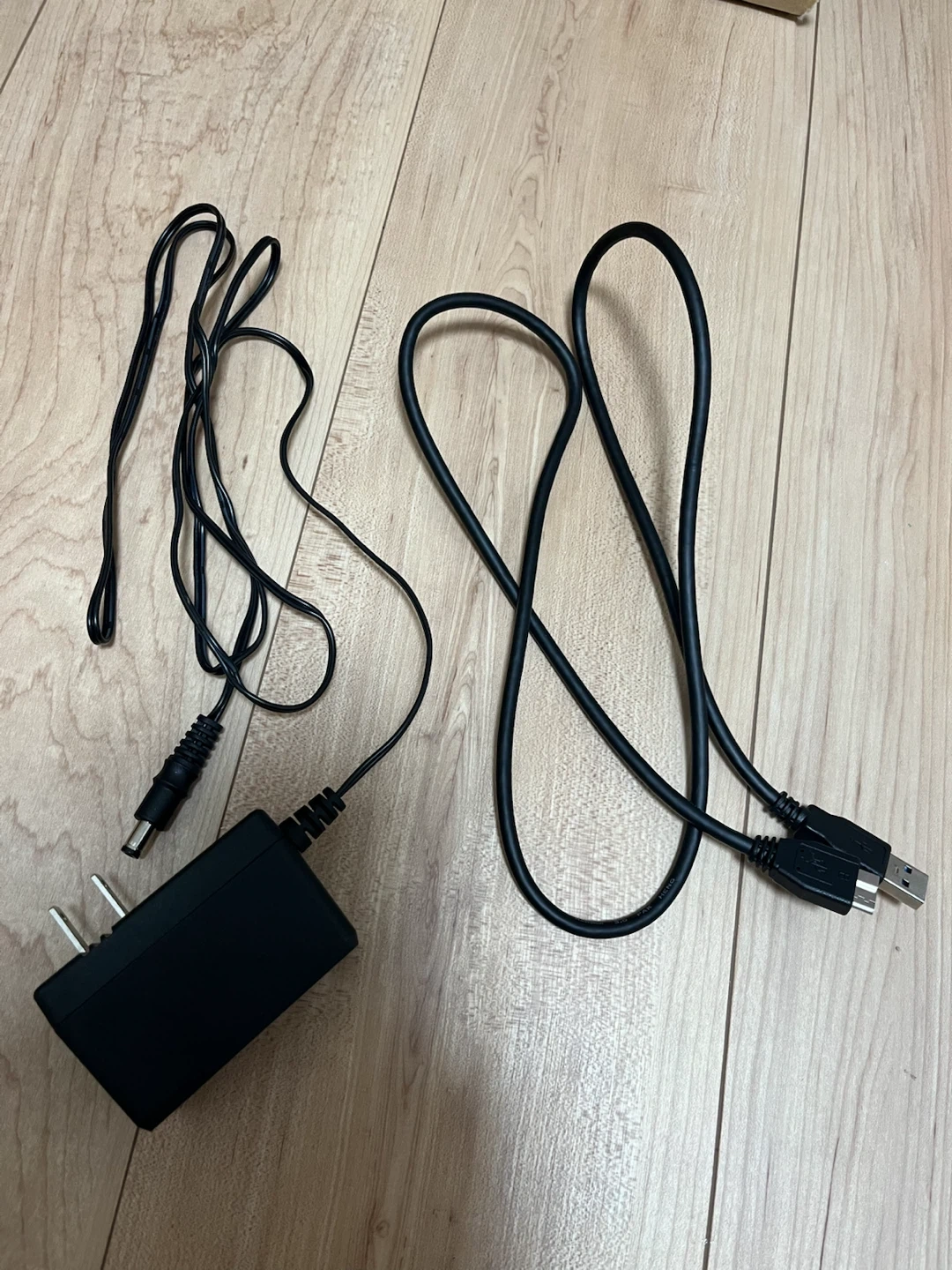 【ジャンク品】バッファロー 外付けHDD HD-AD4U3の写真4枚目