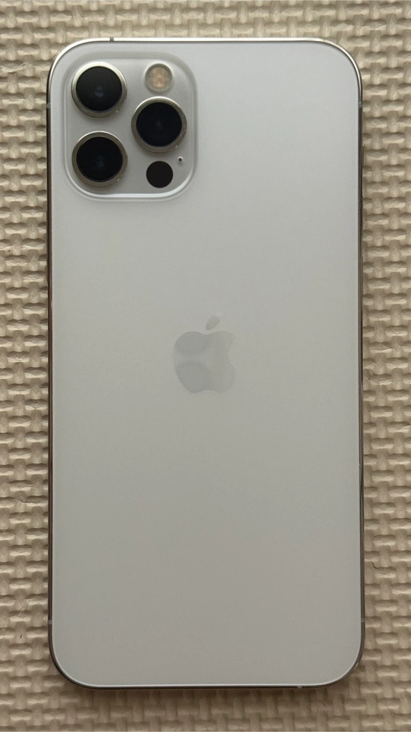 iPhone 12 Pro 256GB SIMフリー 本体・箱・付属品ありの写真3枚目