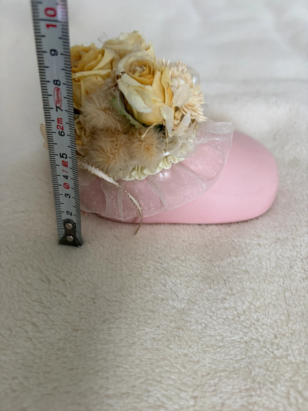 ベビーシューズ型 プリザーブドフラワーアレンジの写真3枚目