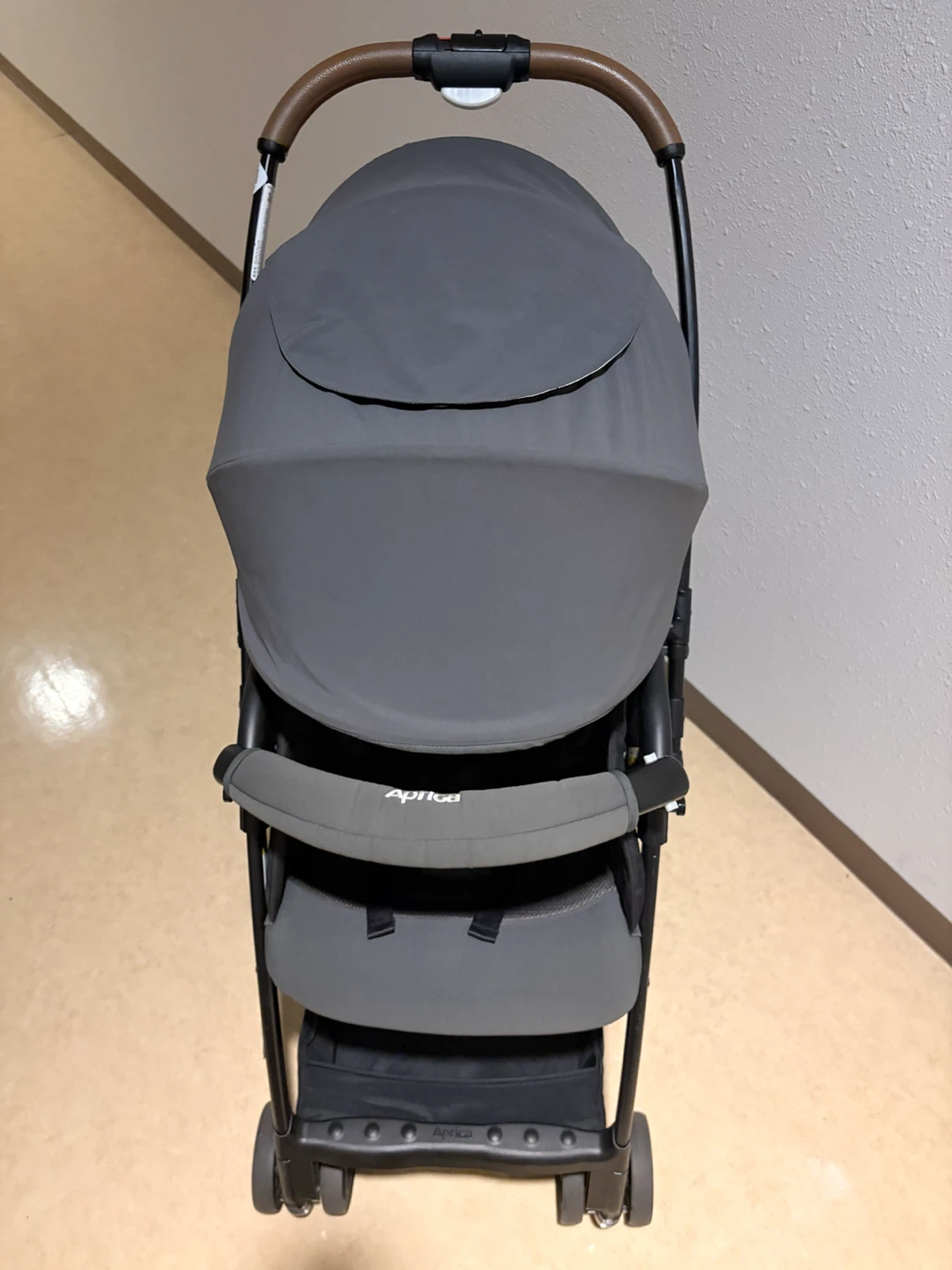ファンシート付き　アップリカ カルーンエアー メッシュ AC グレー　Aprica ベビーカーの写真2枚目